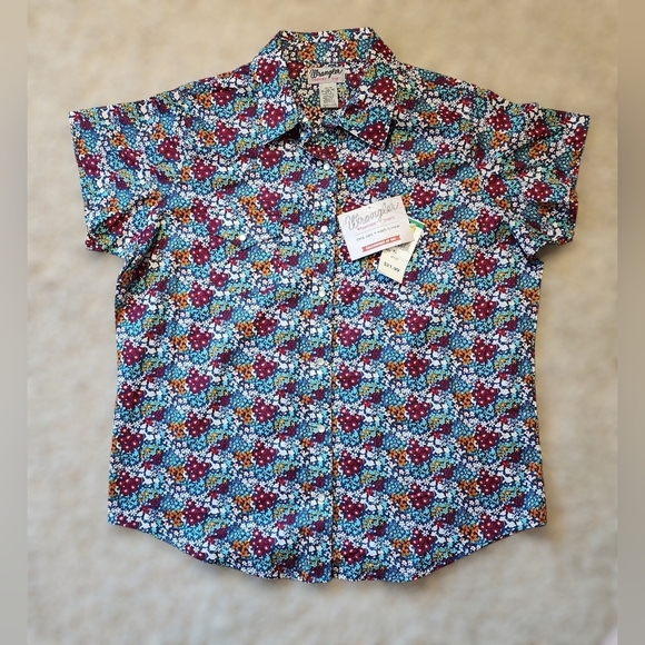Wrangler Tops - Wrangler NWT Wrancher Shirt XL Floral Print Short Sleeve Pearl Snaps Western